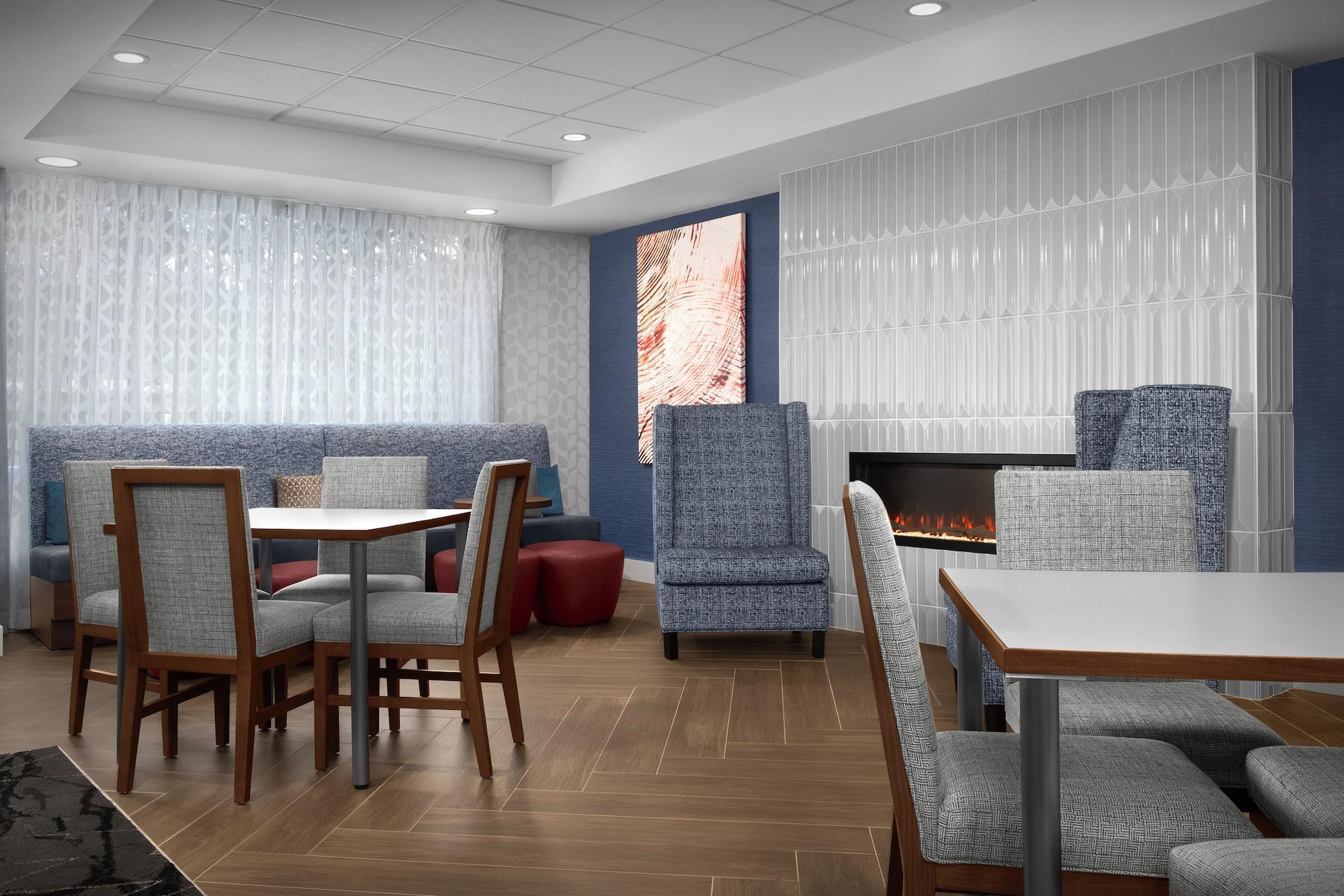 Vista Lobby Hampton Inn Ithaca