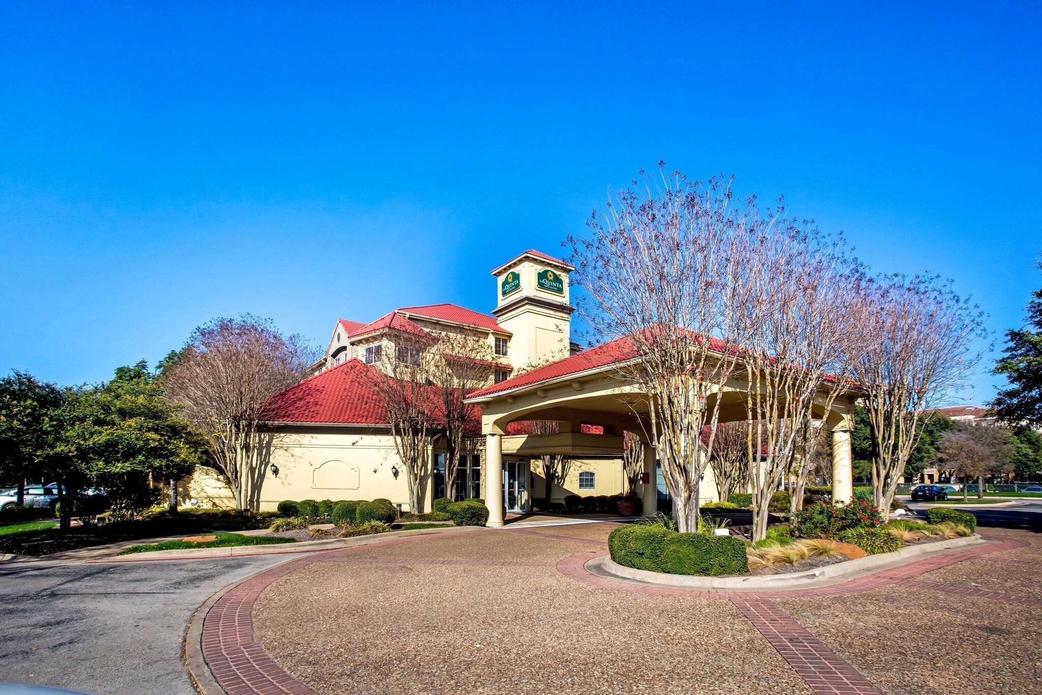 Vista Exterior La Quinta Inn & Suites by Wyndham Austin Southwest