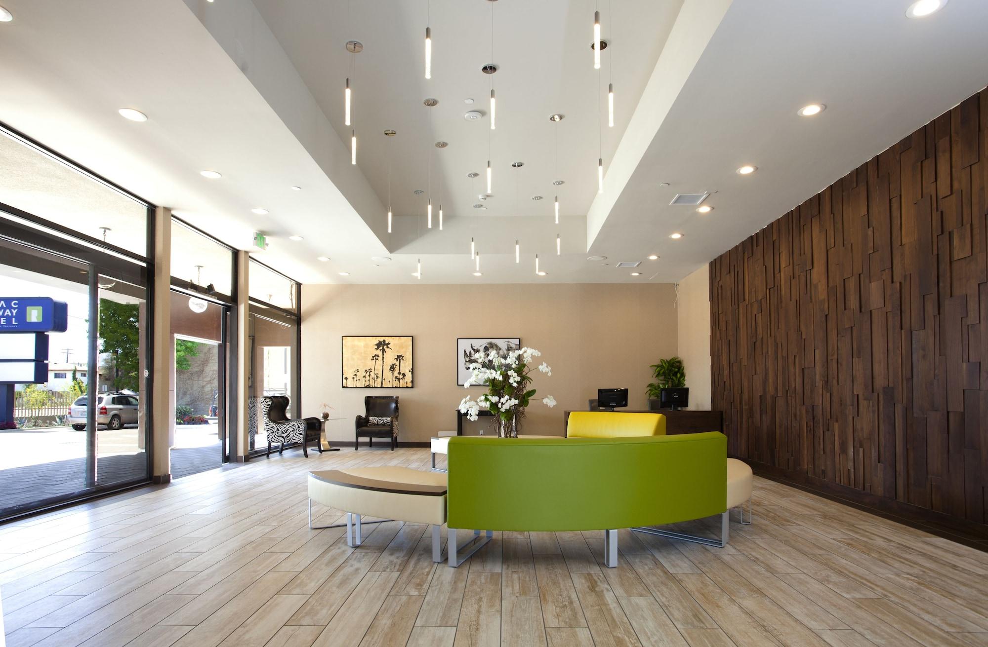 Vista Lobby Redac Gateway Hotel In Torrance