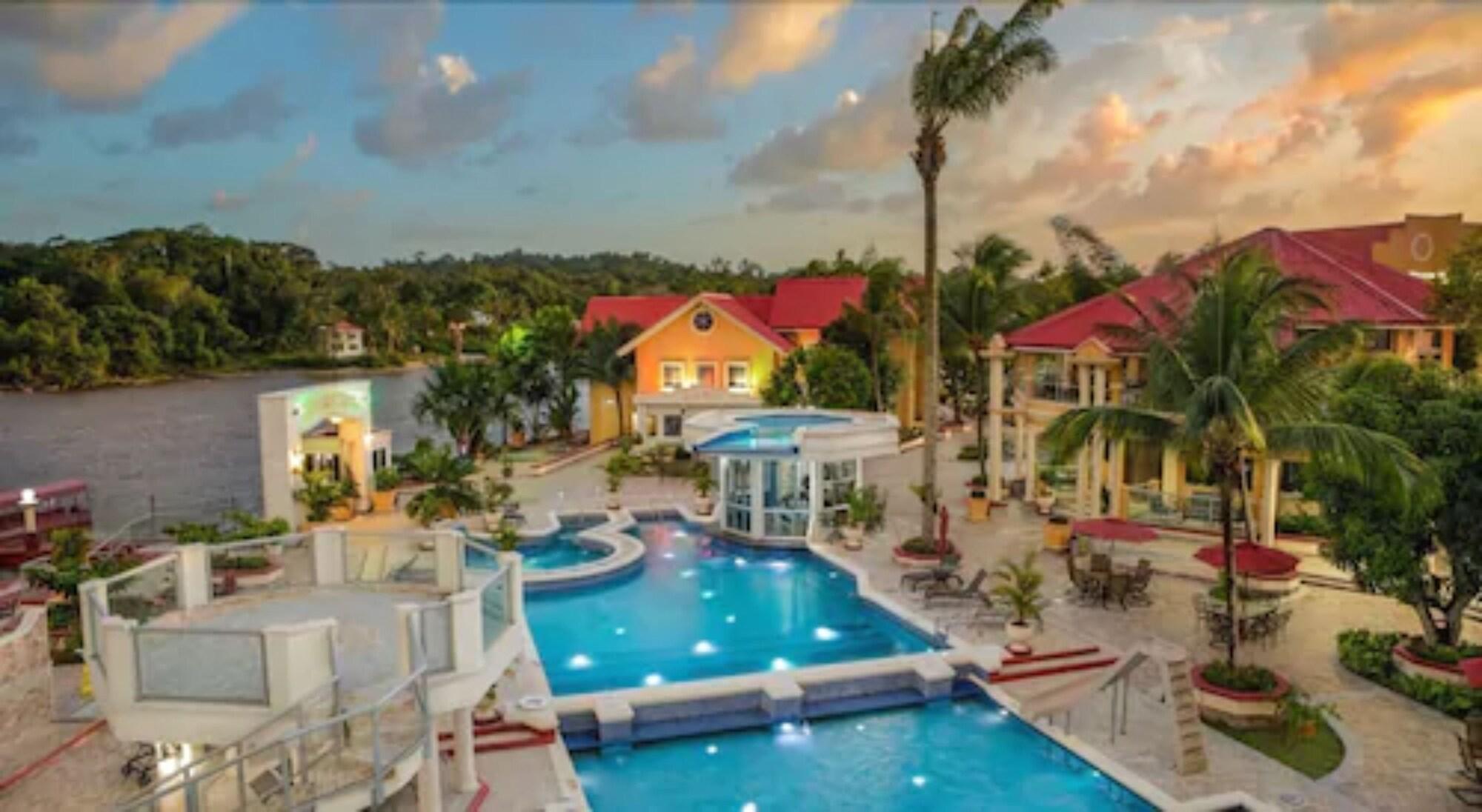 Varios Aruwai Resort White H2O
