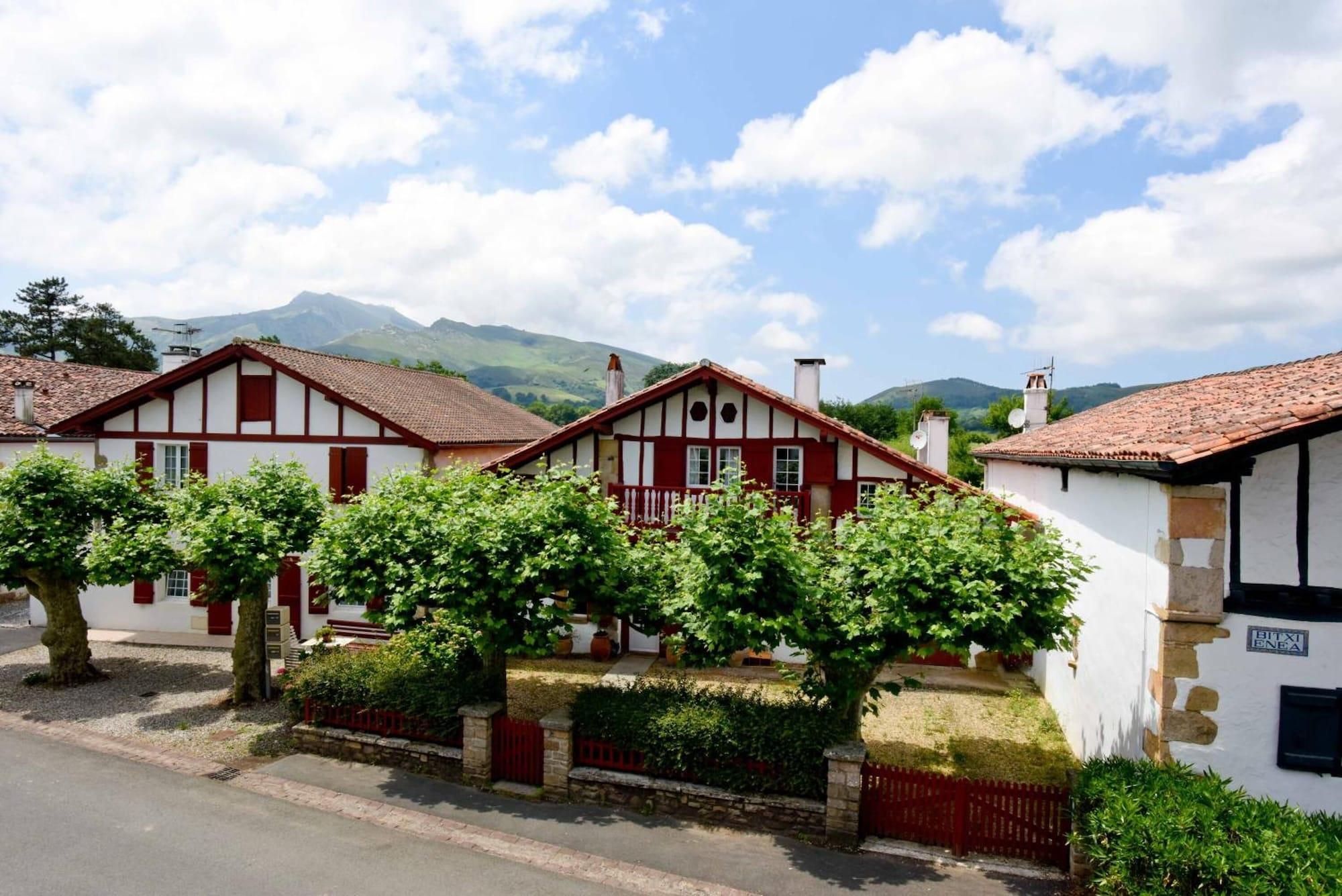 Vista Exterior Hotel Restaurant Baratxartea