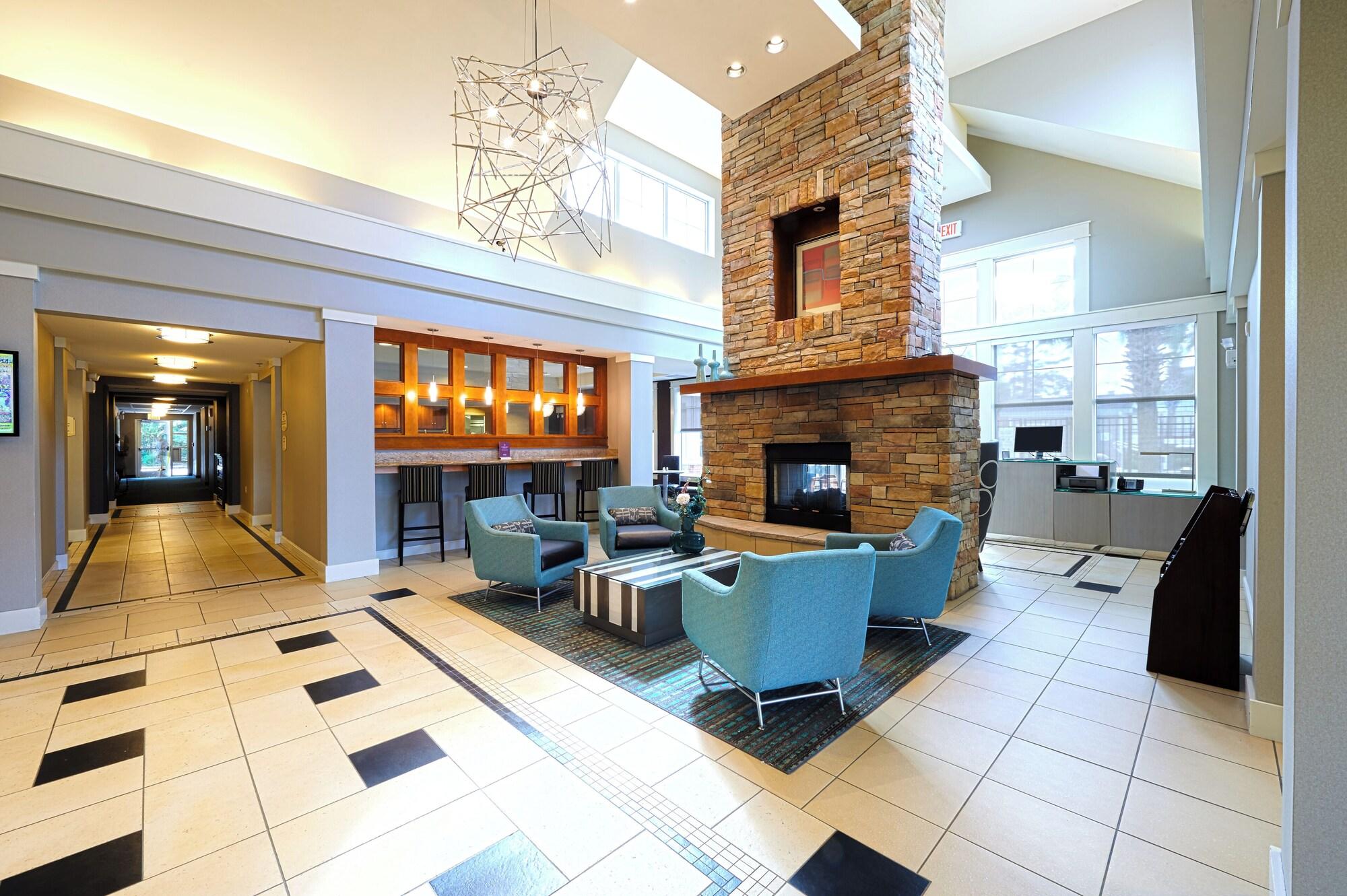 Vista Lobby Residence Inn Marriott Airport