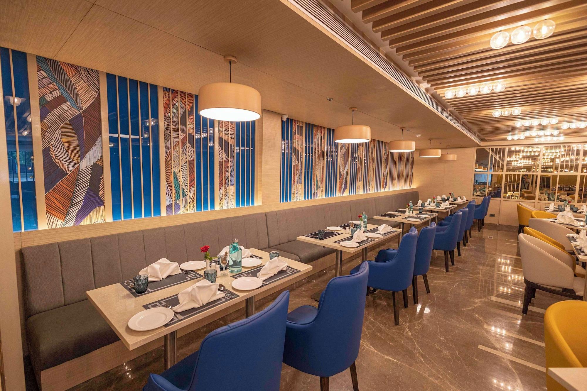 Restaurant Golden Tulip Bhopal