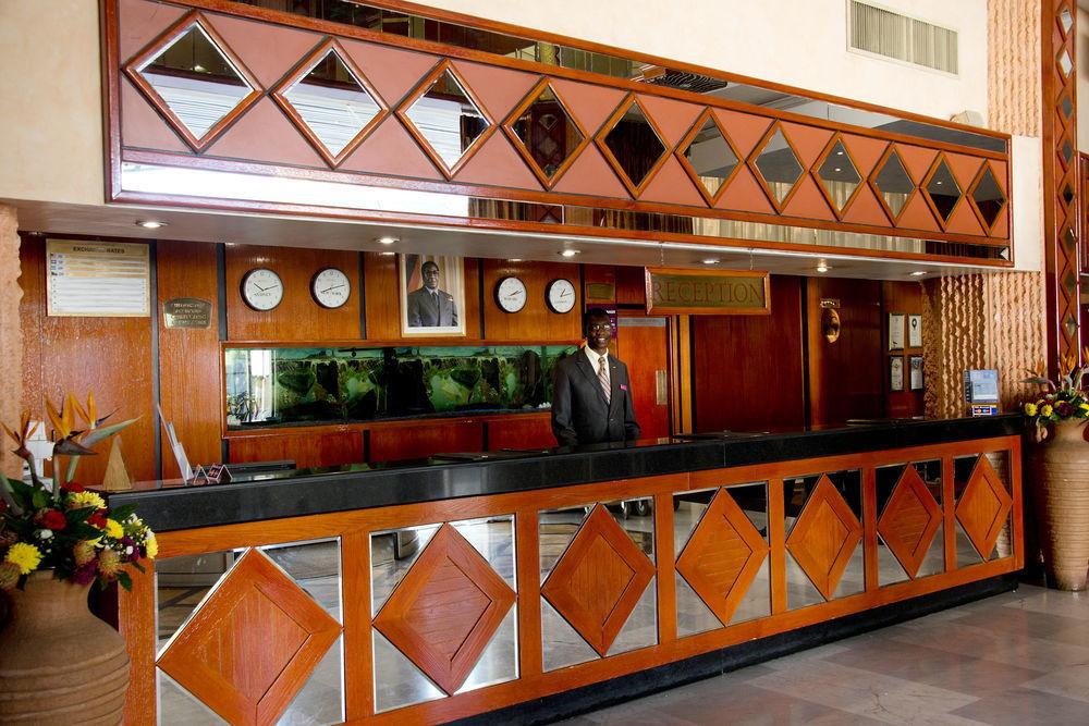 Vista Lobby Monomotapa Hotel