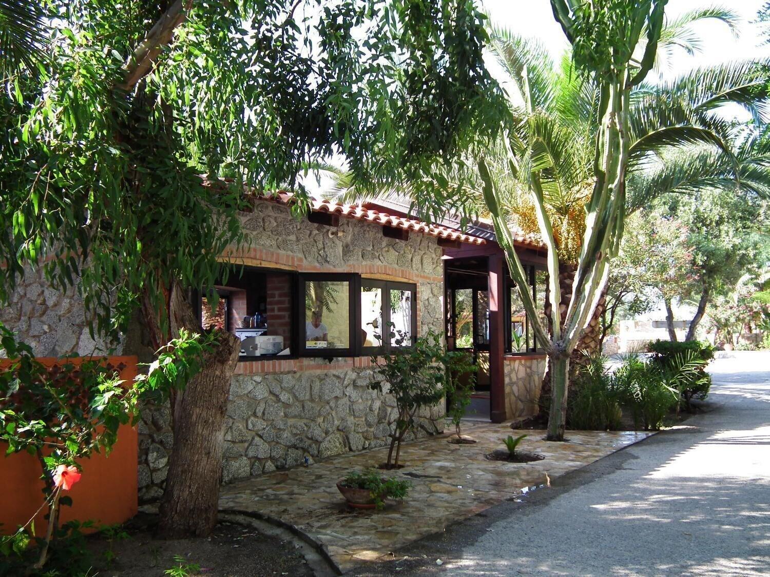 Vista Exterior Villaggio Athragon