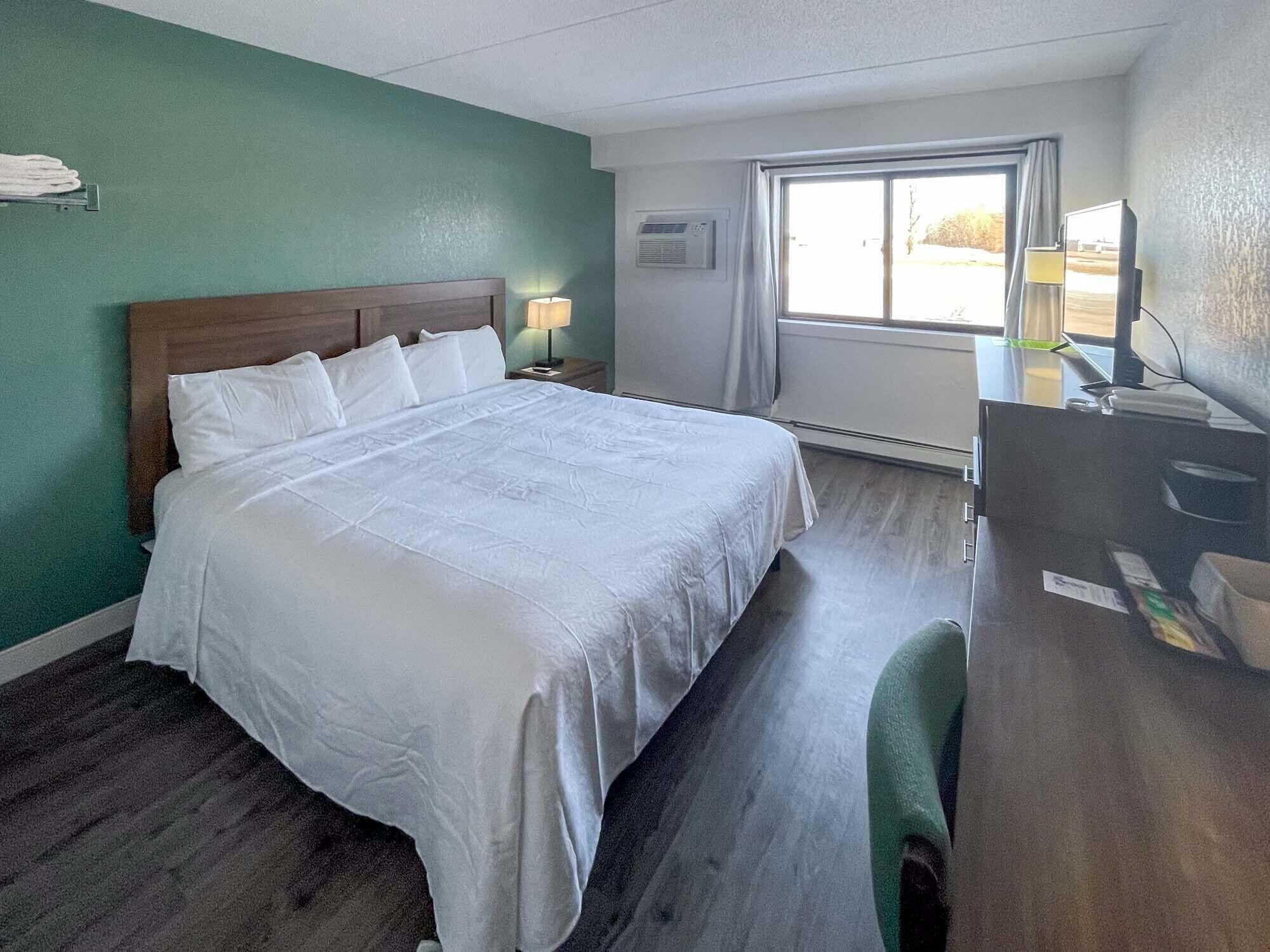 Varios River Bend's Walleye Inn