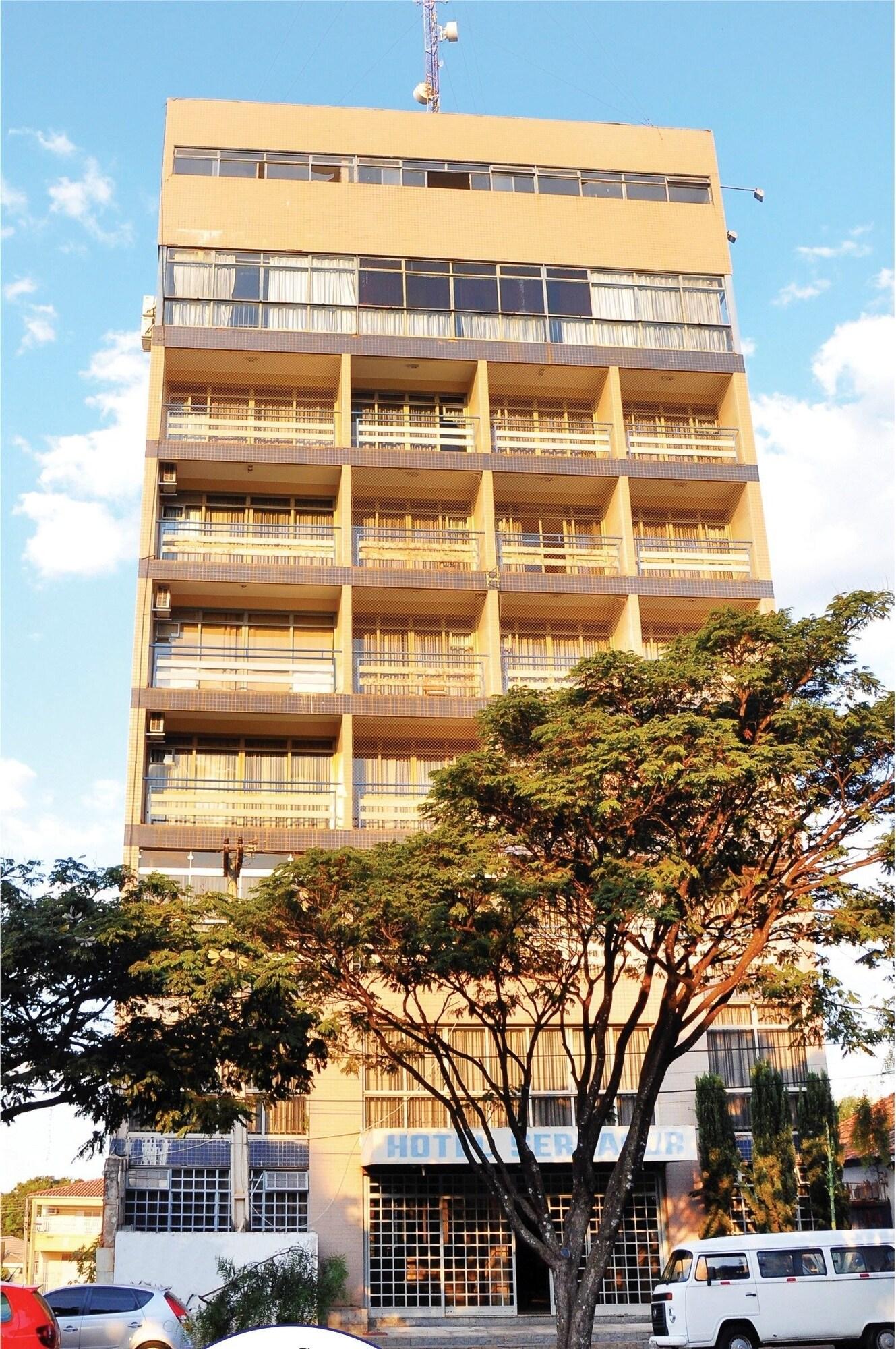 Vista Exterior Hotel Serrador