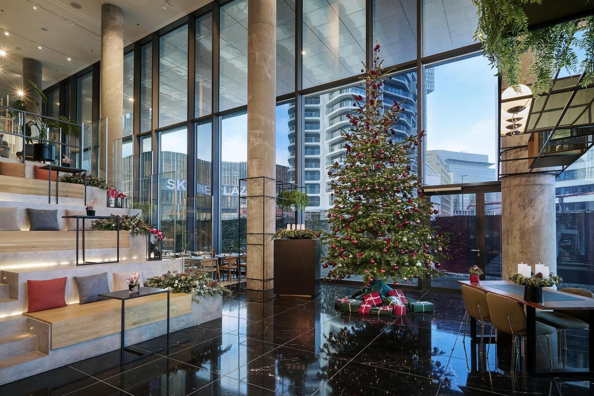 Vista Lobby NH Collection Frankfurt Spin Tower