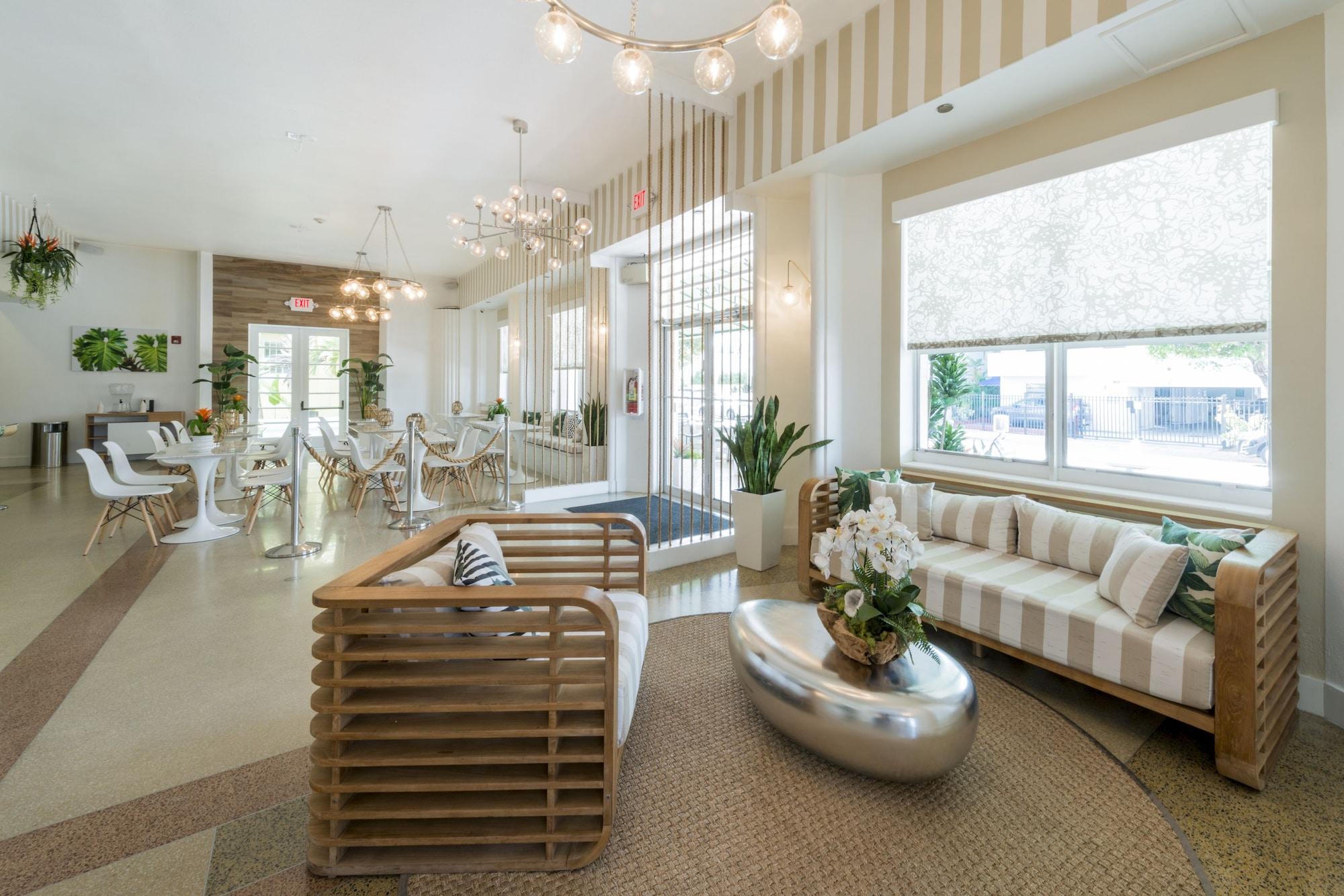 Vista Lobby President Hotel Villa