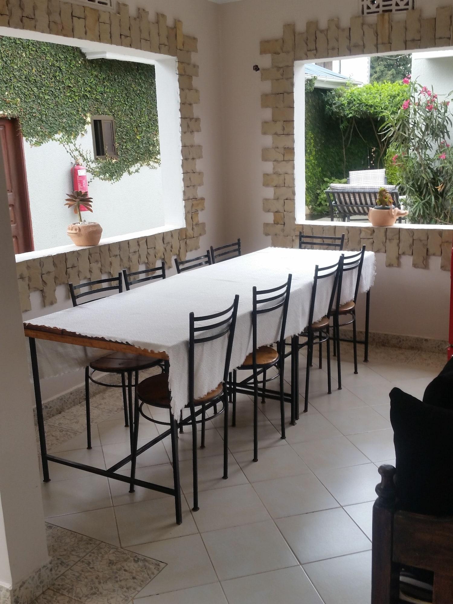 Restaurant Raha Leo Inn