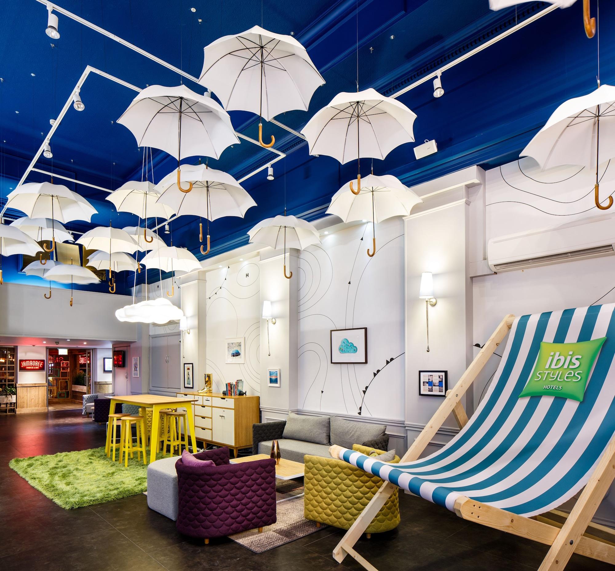Vista Lobby ibis Styles Manchester Portland Hotel