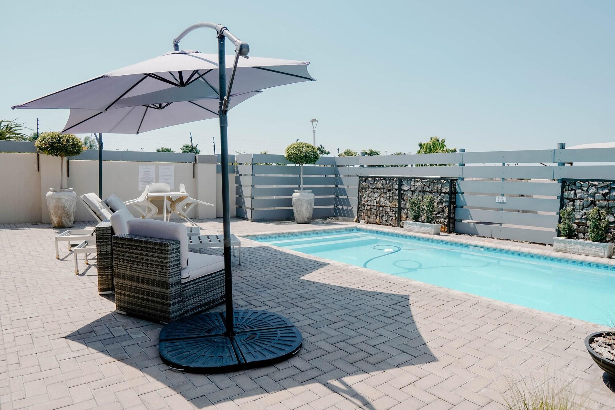 Vista Piscina Lighthouse Guesthouse & Cafe