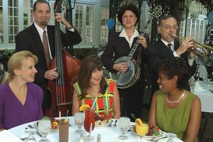 Actividad - Restaurante Court of the Two Sisters - Brunch buffet con jazz en directo