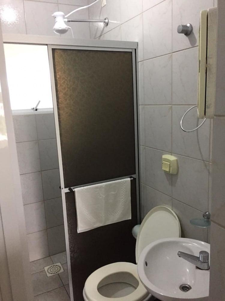 Baño Pousada Encantos do Sul