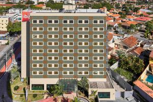 Alojamiento - ibis Taubate