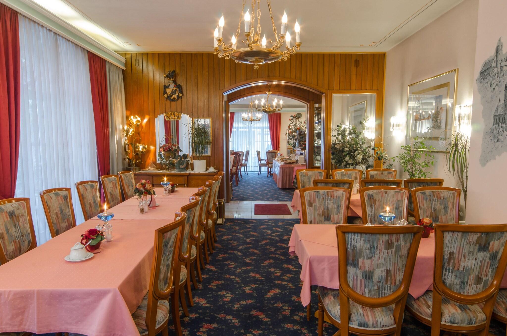 Bar/Salón Hotel Krone