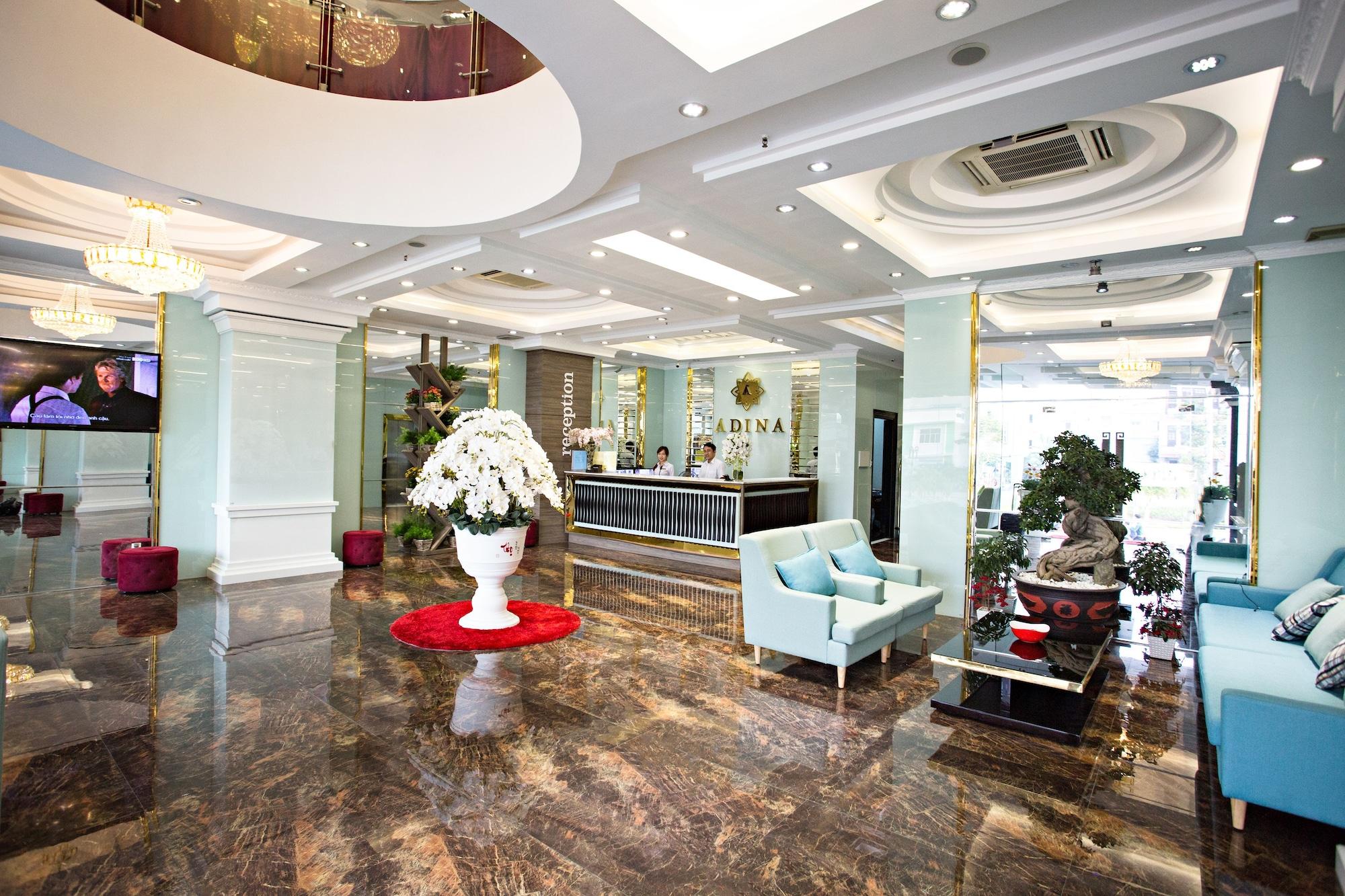 Vista Lobby Adina Hotel