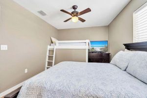 Alquiler Vacacional - Charming 2-bedroom house 3 mins walk to the beach with Private Pool