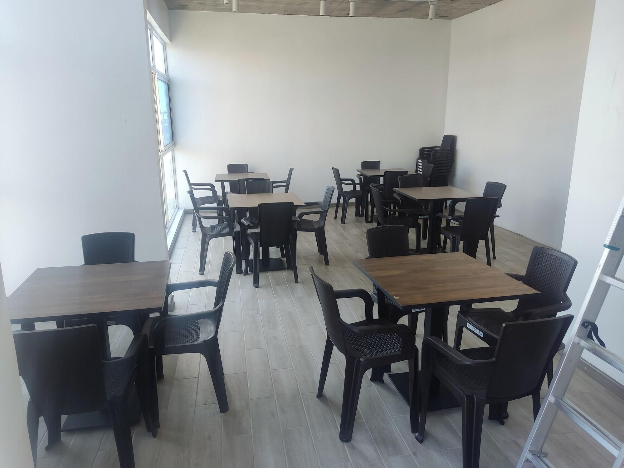 Restaurant Vistara Suites