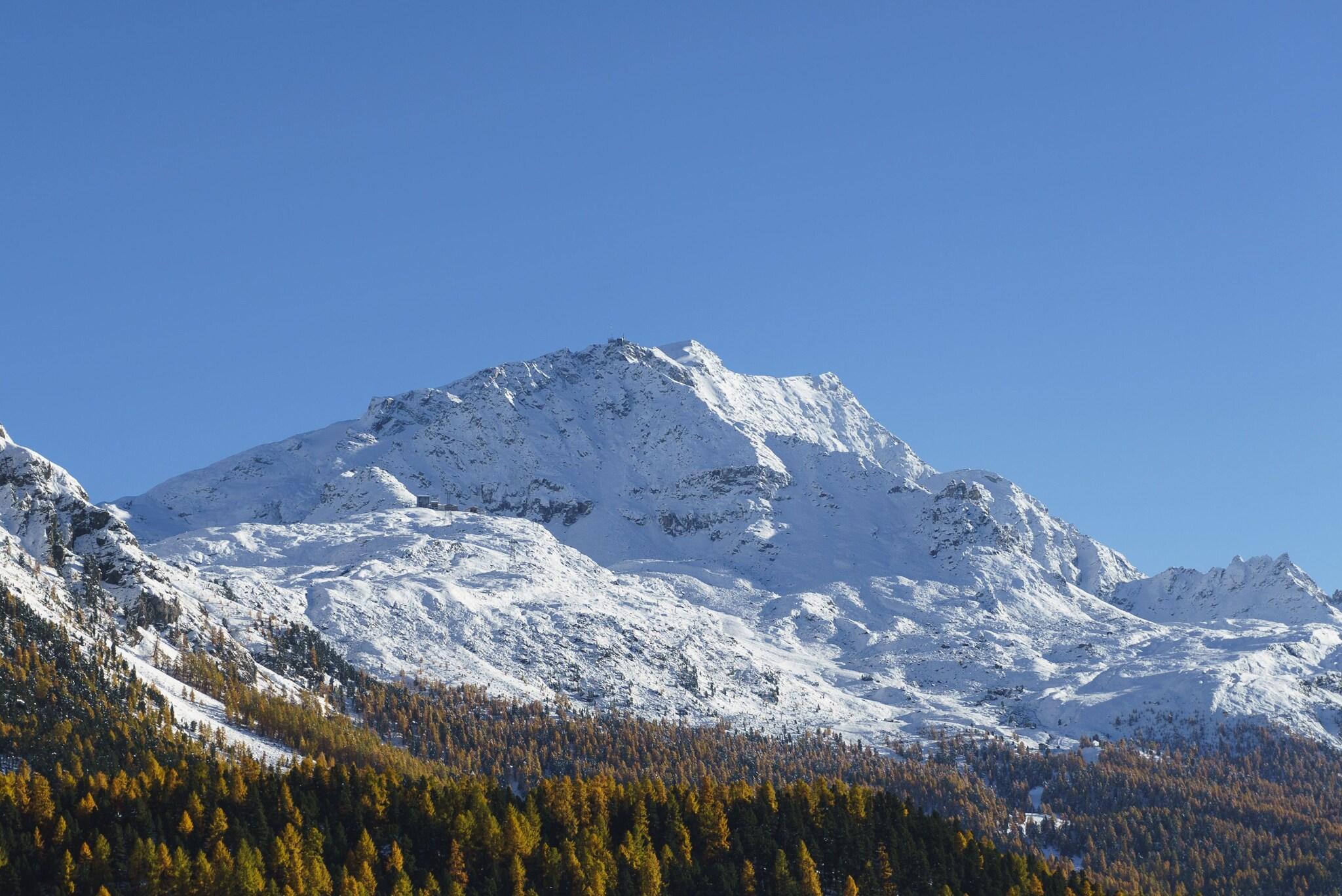 Vista Exterior Hotel Europa Suites