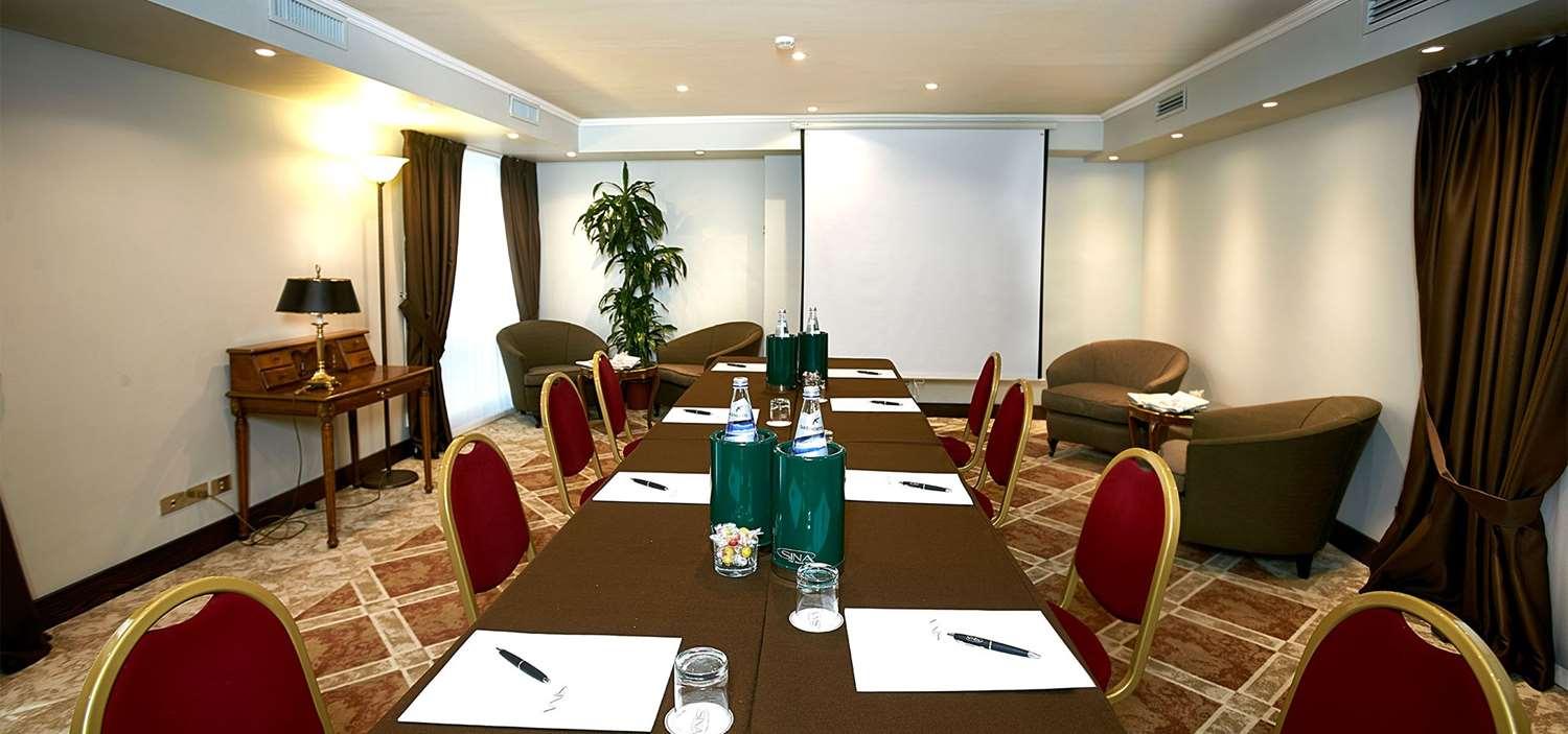 Hotel Hotel De la Ville - A SINA Hotel