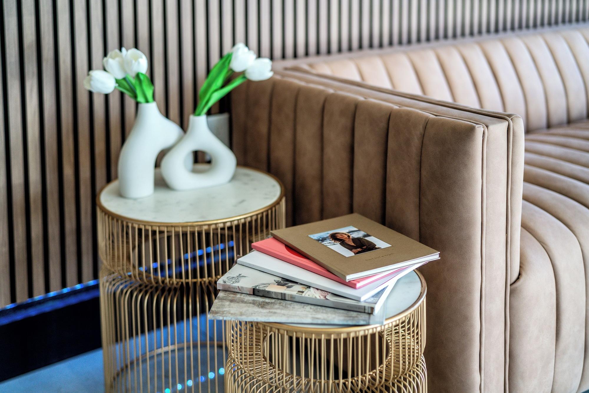 Vista Lobby LYFE INN & SUITES by AGA - Beverly Hills