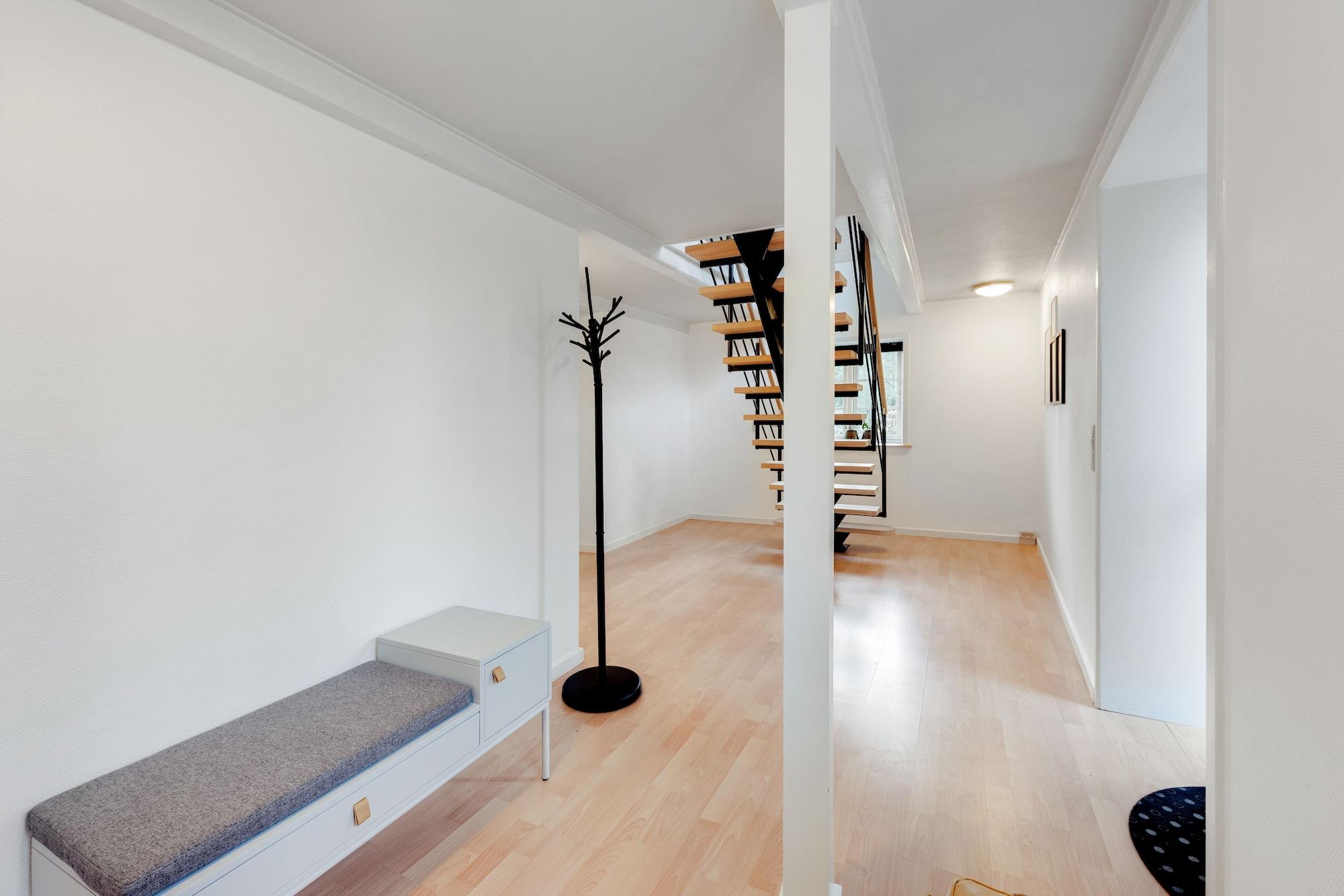 Vista Lobby Adventure Park Apartments