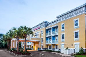Alojamiento - Comfort Suites at Isle Of Palms Connector