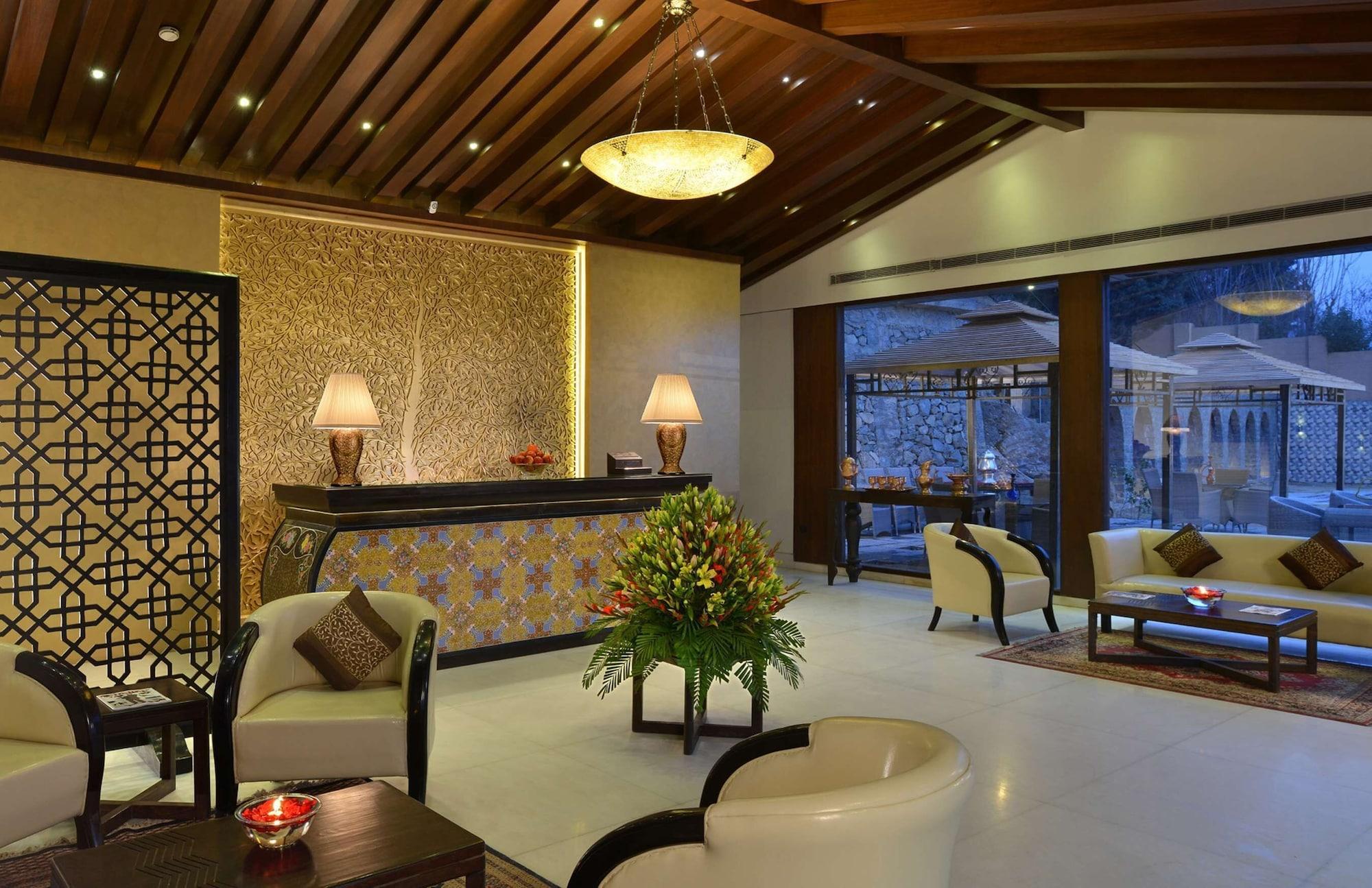 Vista Lobby Golden Tulip Srinagar
