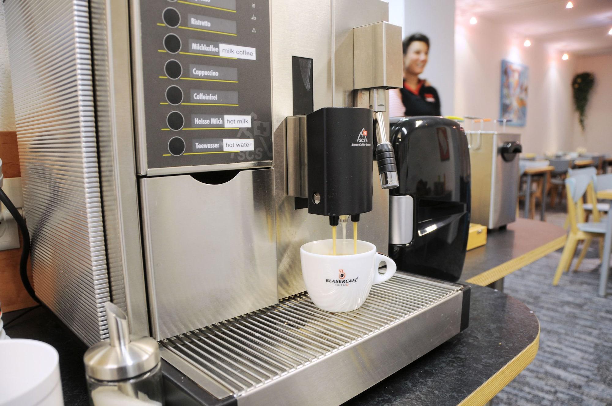 Bar/Salón Budget Motel Self Check-in