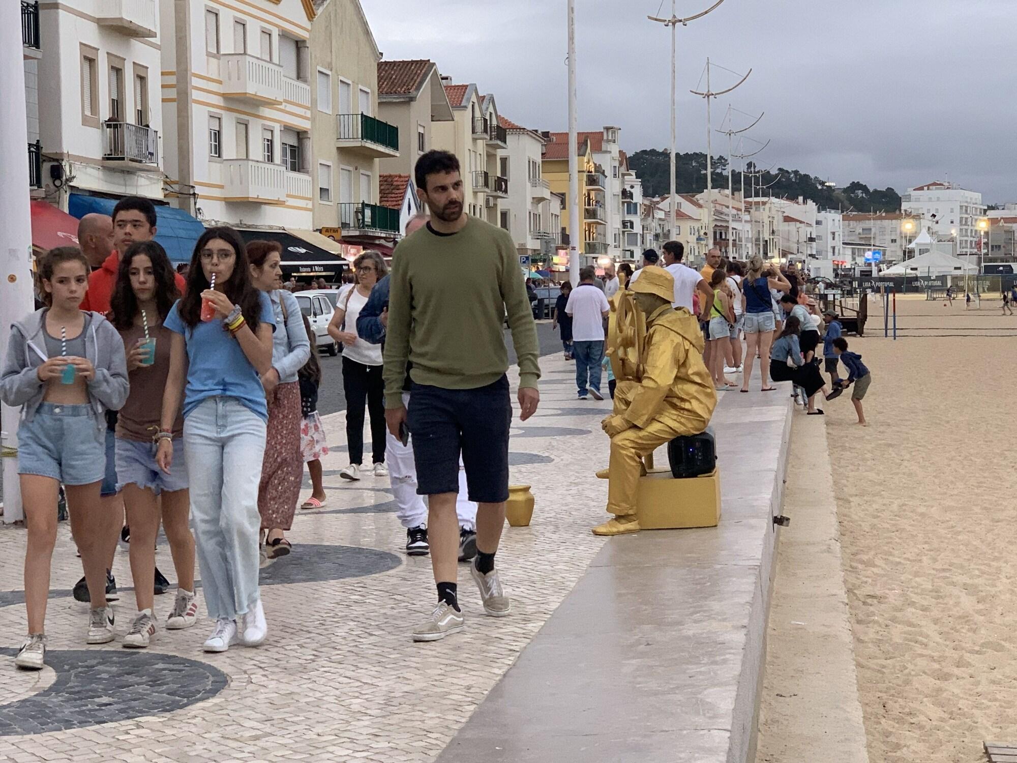 Bar/Salón WEAA Hotel