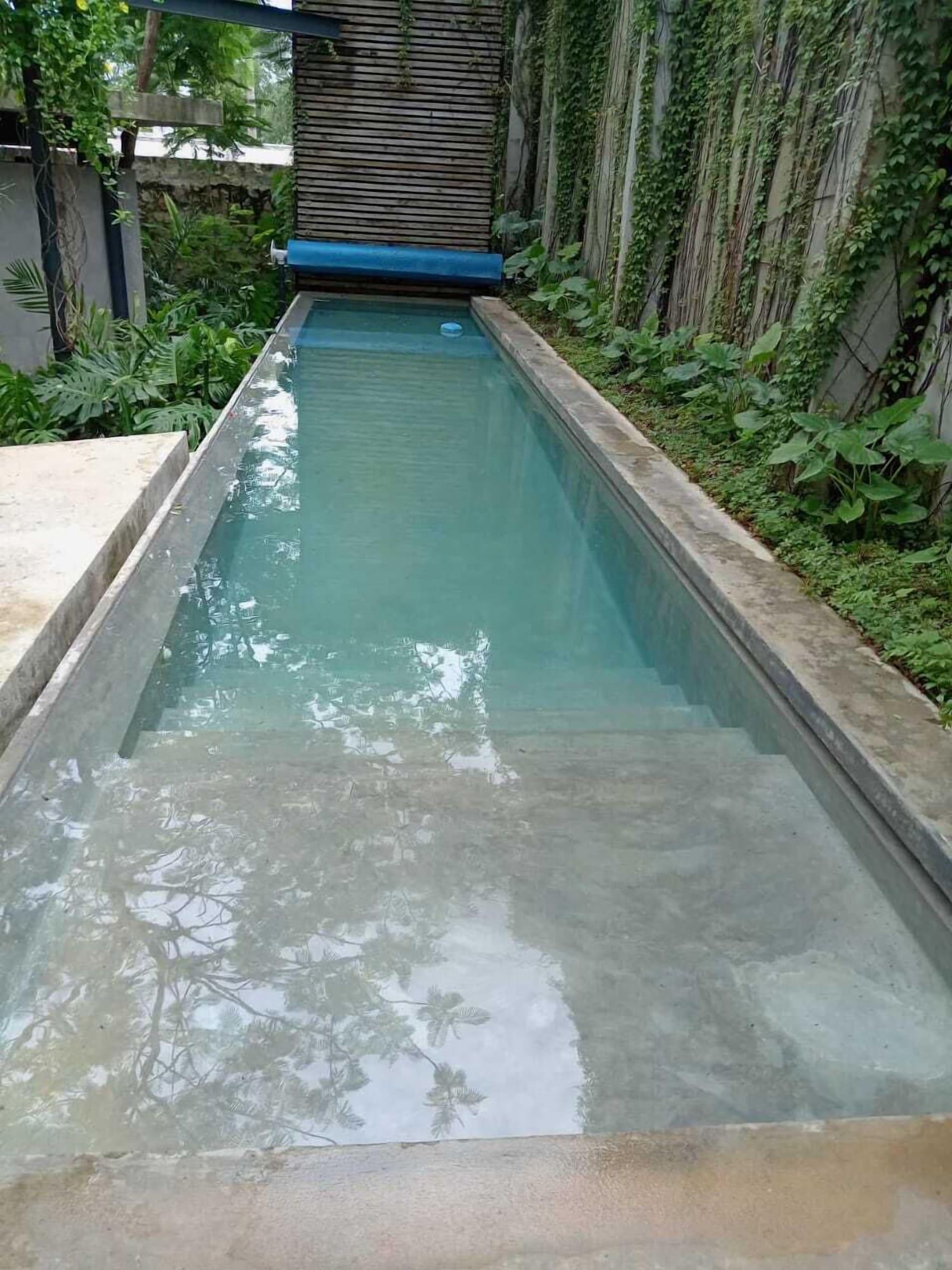 Vista Piscina BÁSICO PIXOY HOTEL