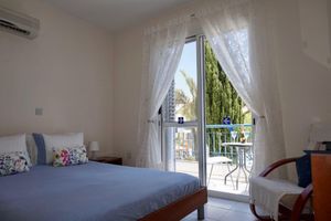 Alquiler Vacacional - Luxury House,Small Complex,Large Pool,Free WiFi, Paphos Airport Transfers