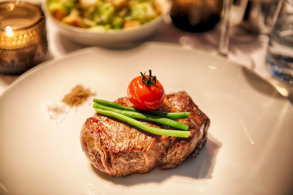 Restaurant Hotel Indigo Berlin – Alexanderplatz