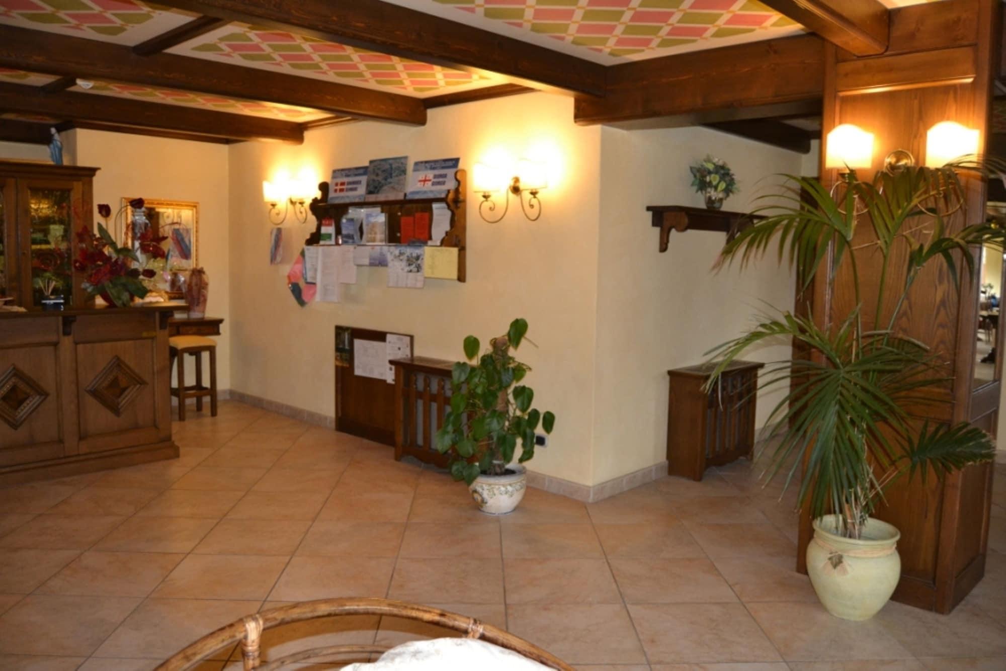 Vista Lobby Hotel LuSi