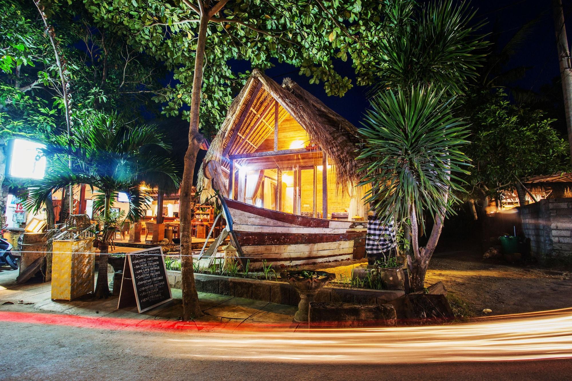 Vista Exterior TS Hut Lembongan
