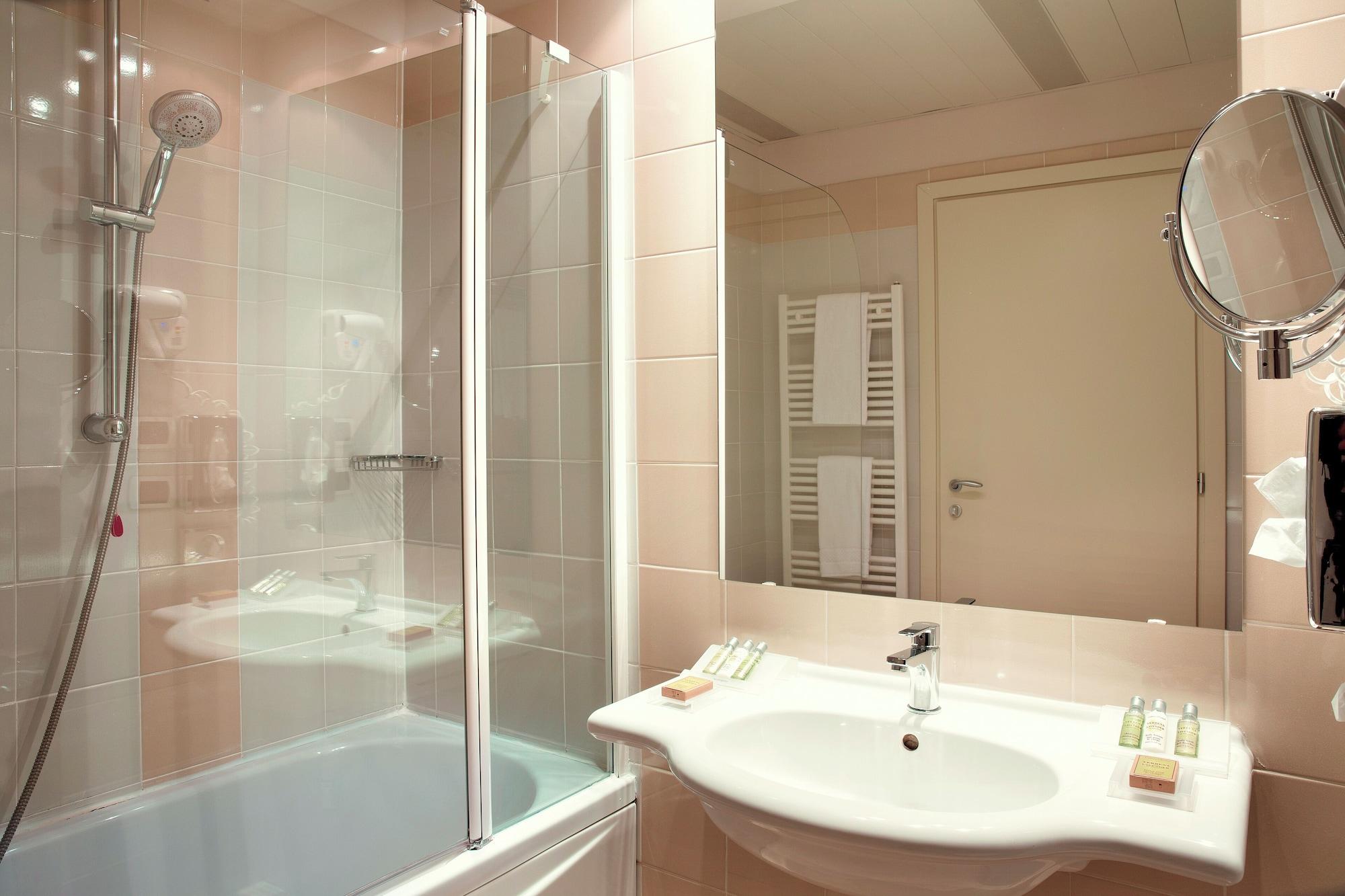 Equipamiento de Habitación Zeus Essence Dolce by Wyndham Milan Malpensa