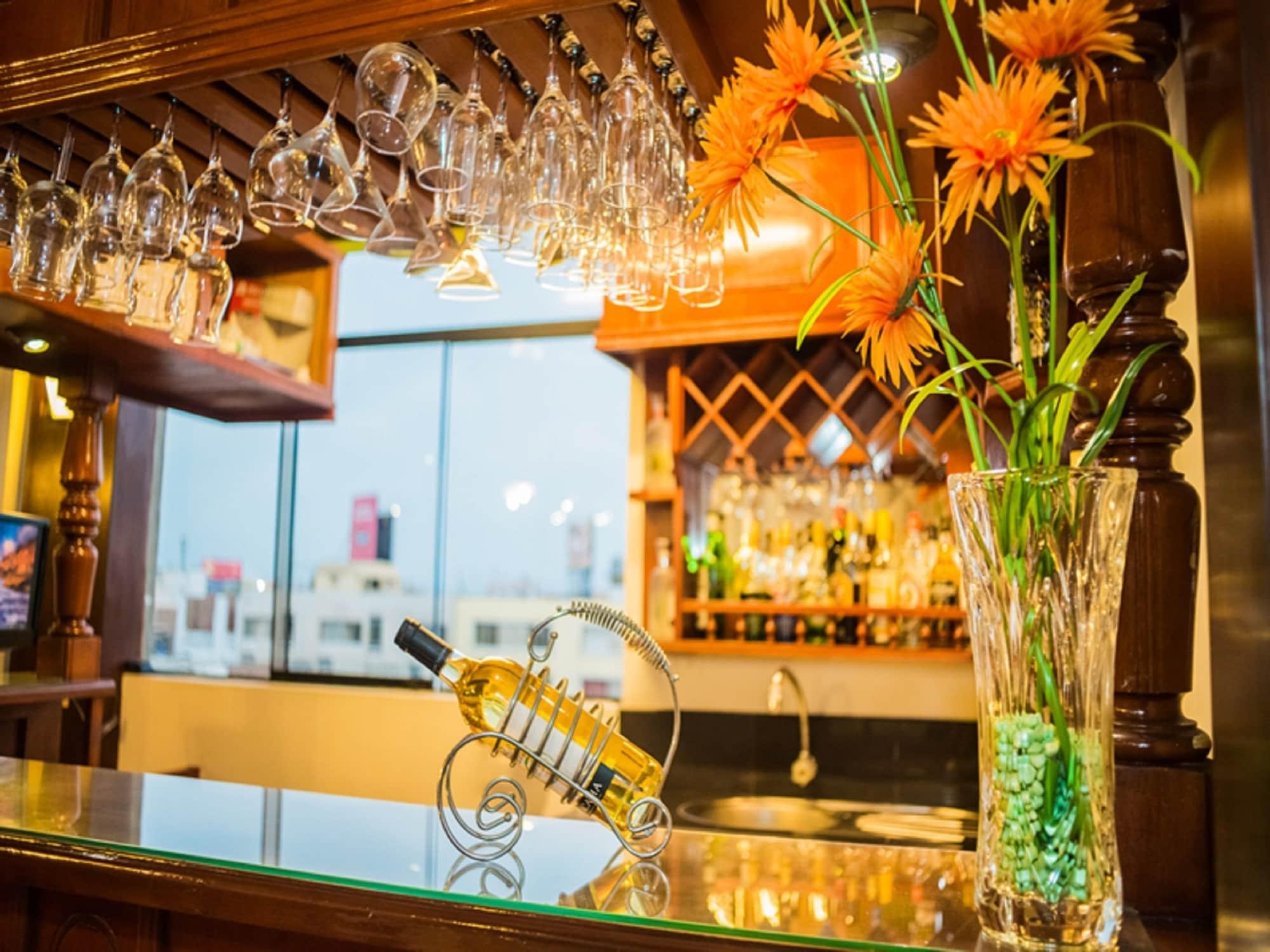 Bar/Salón Recreo Hotel