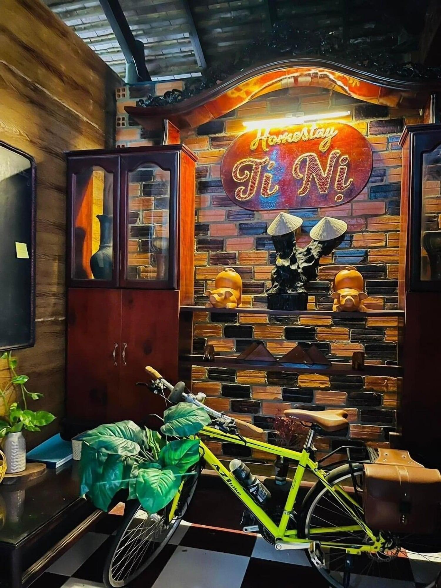 Vista Exterior Ti Ni Homestay