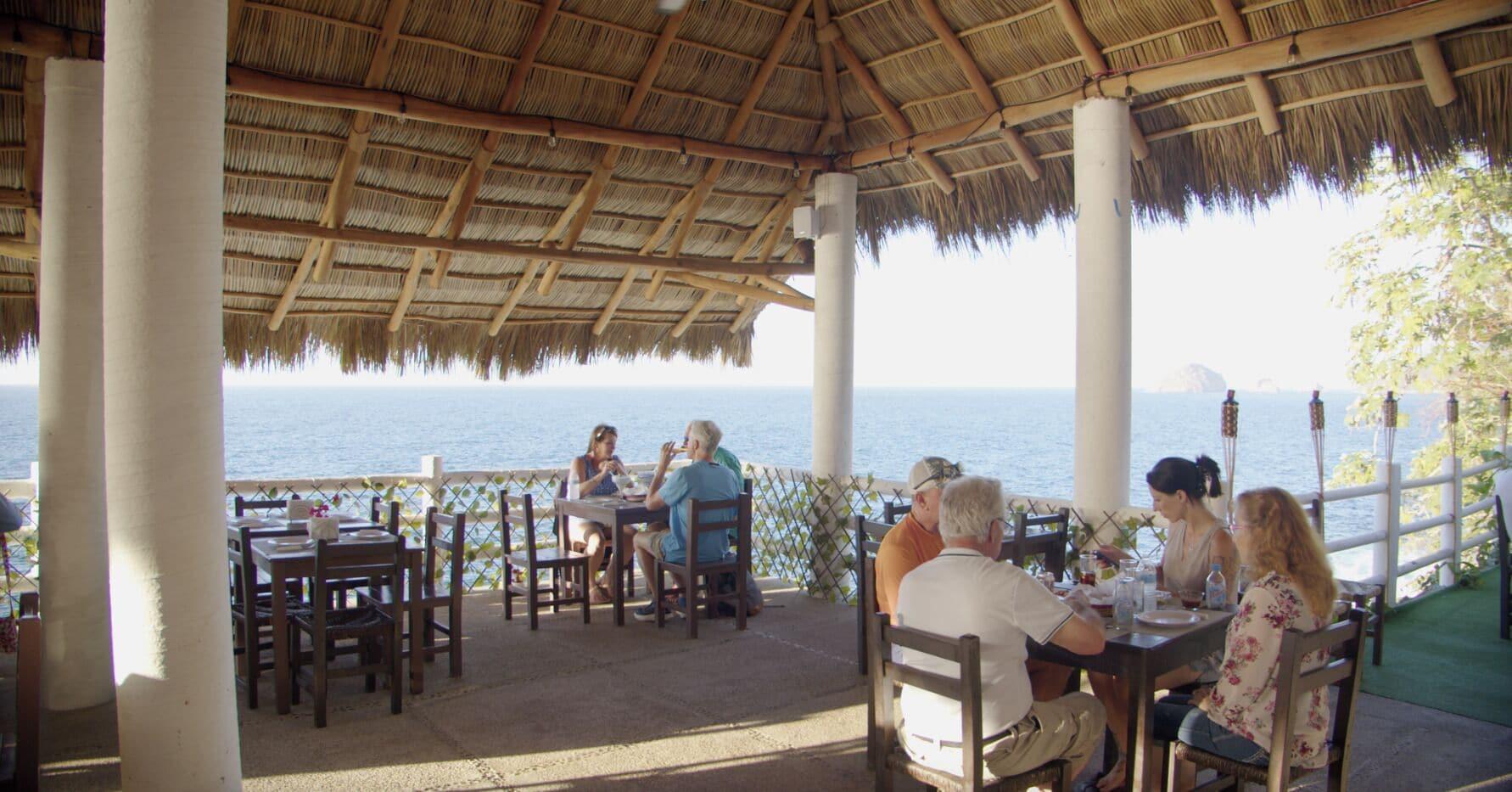 Restaurant Traditional Sierra Leon Oceanfront Rooms
