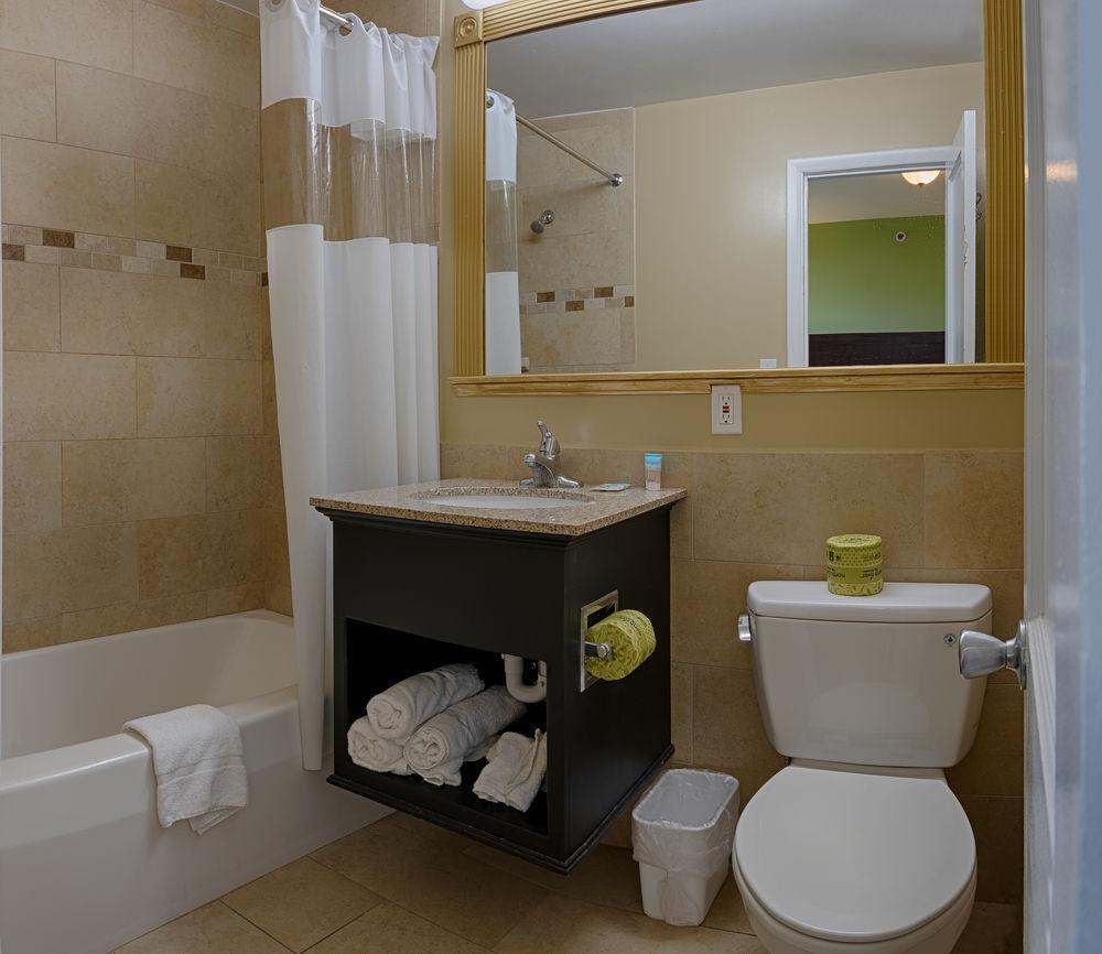 Equipamiento de Habitación Commander Beach House Hotel