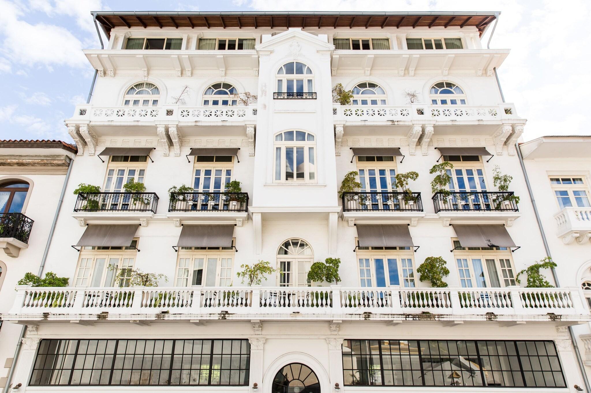 Vista Exterior American Trade Hotel