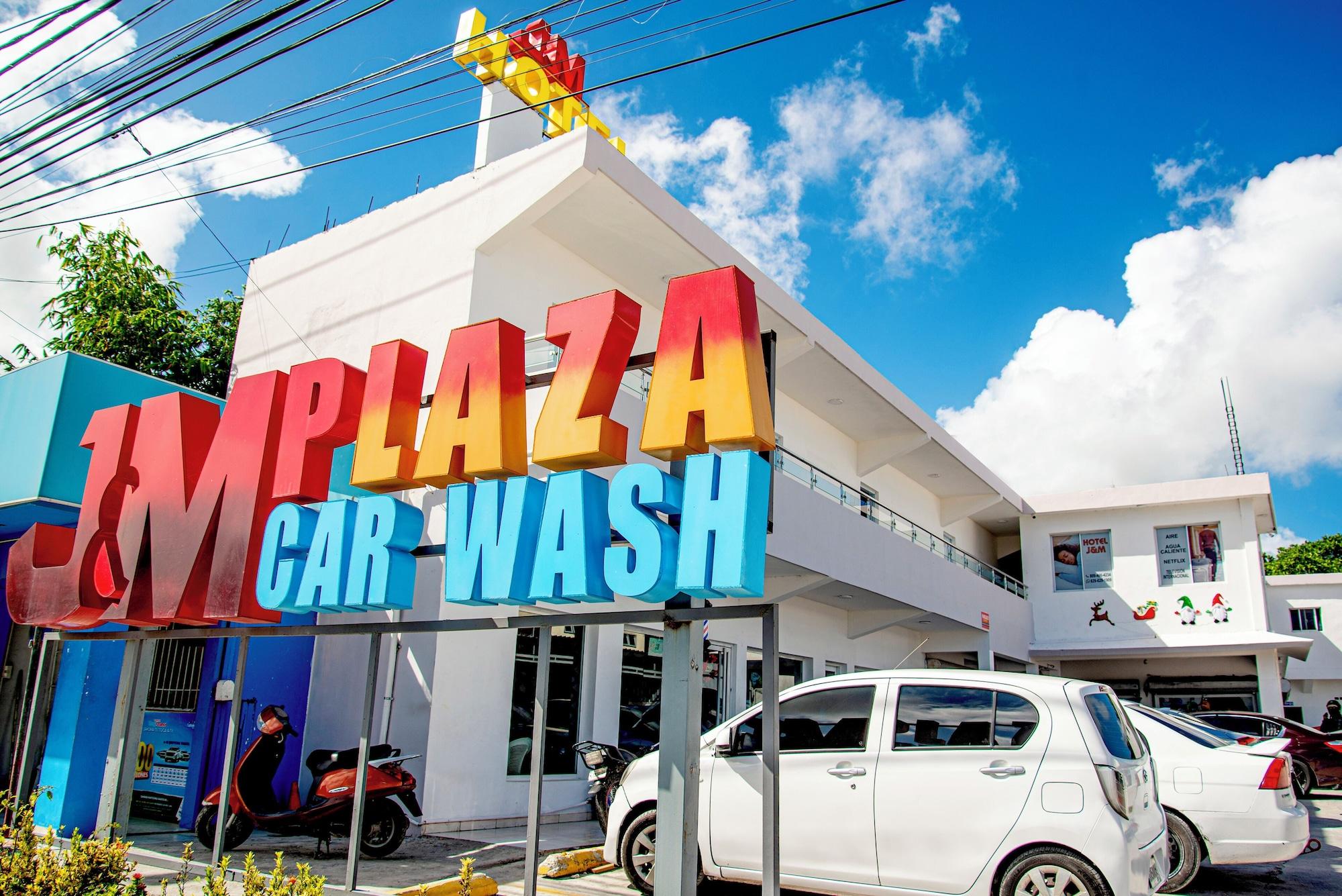 Vista Exterior Hotel J&M