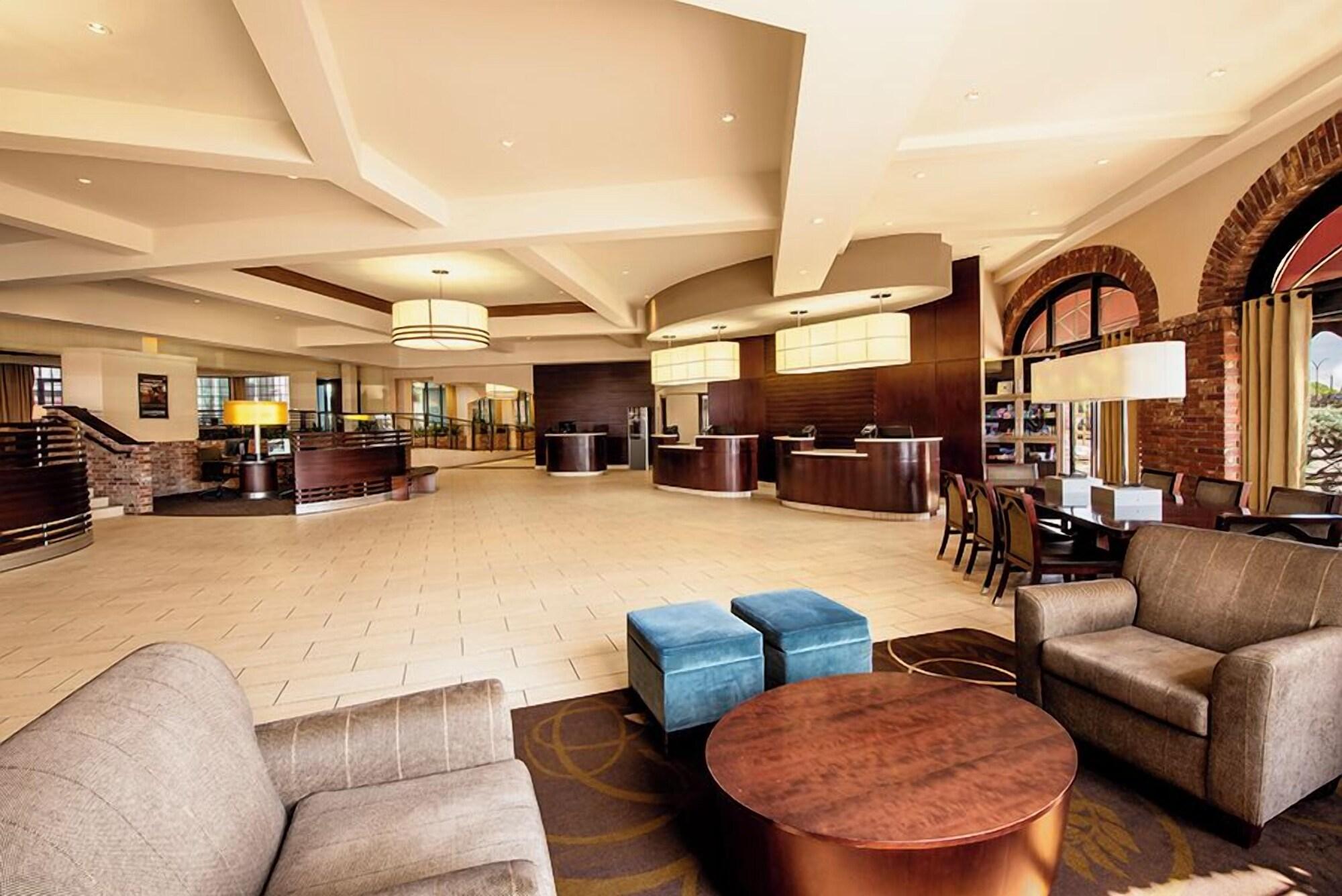 Vista Lobby Red Deer Resort & Casino