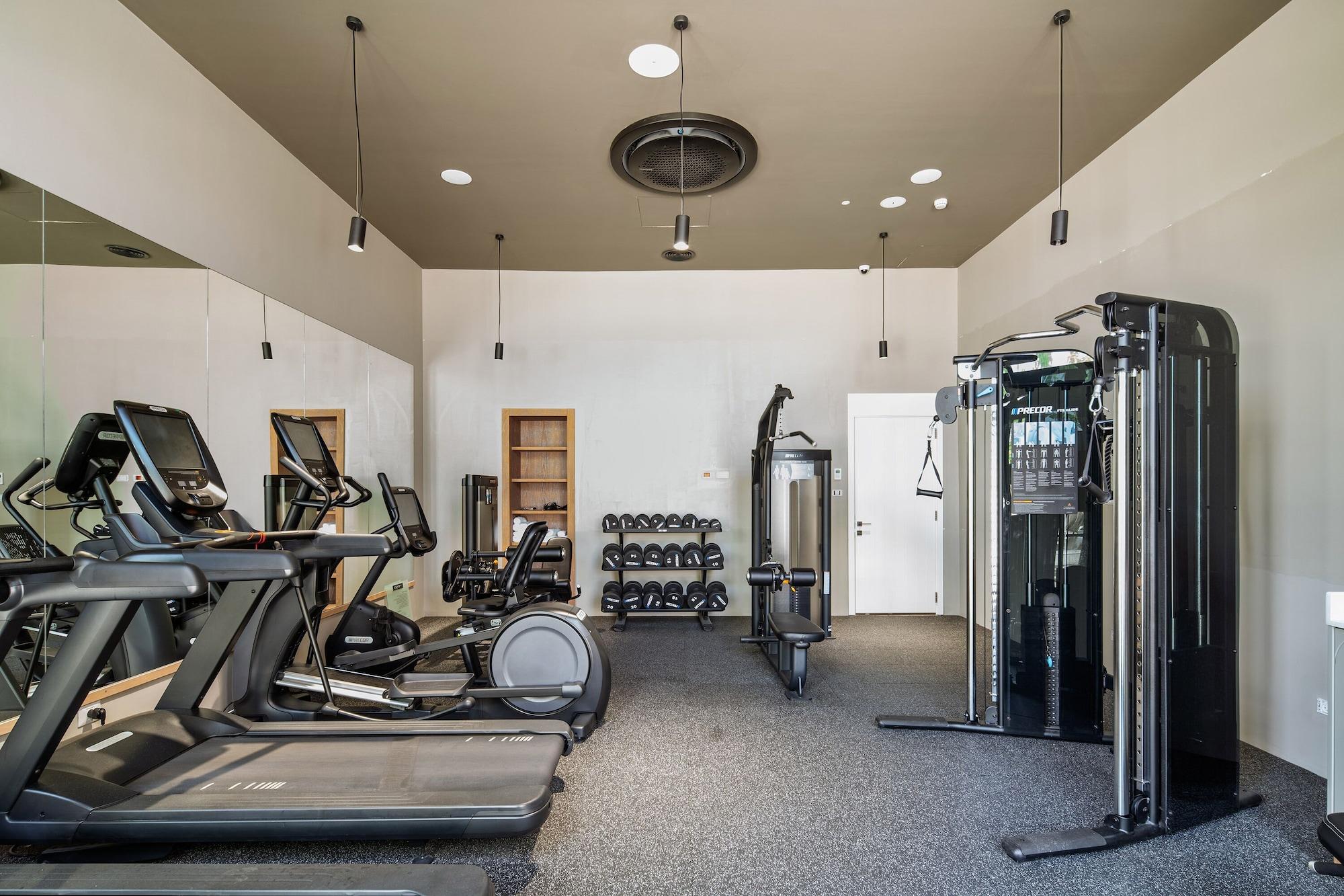 Gimnasio Ayala by Isrotel Collection