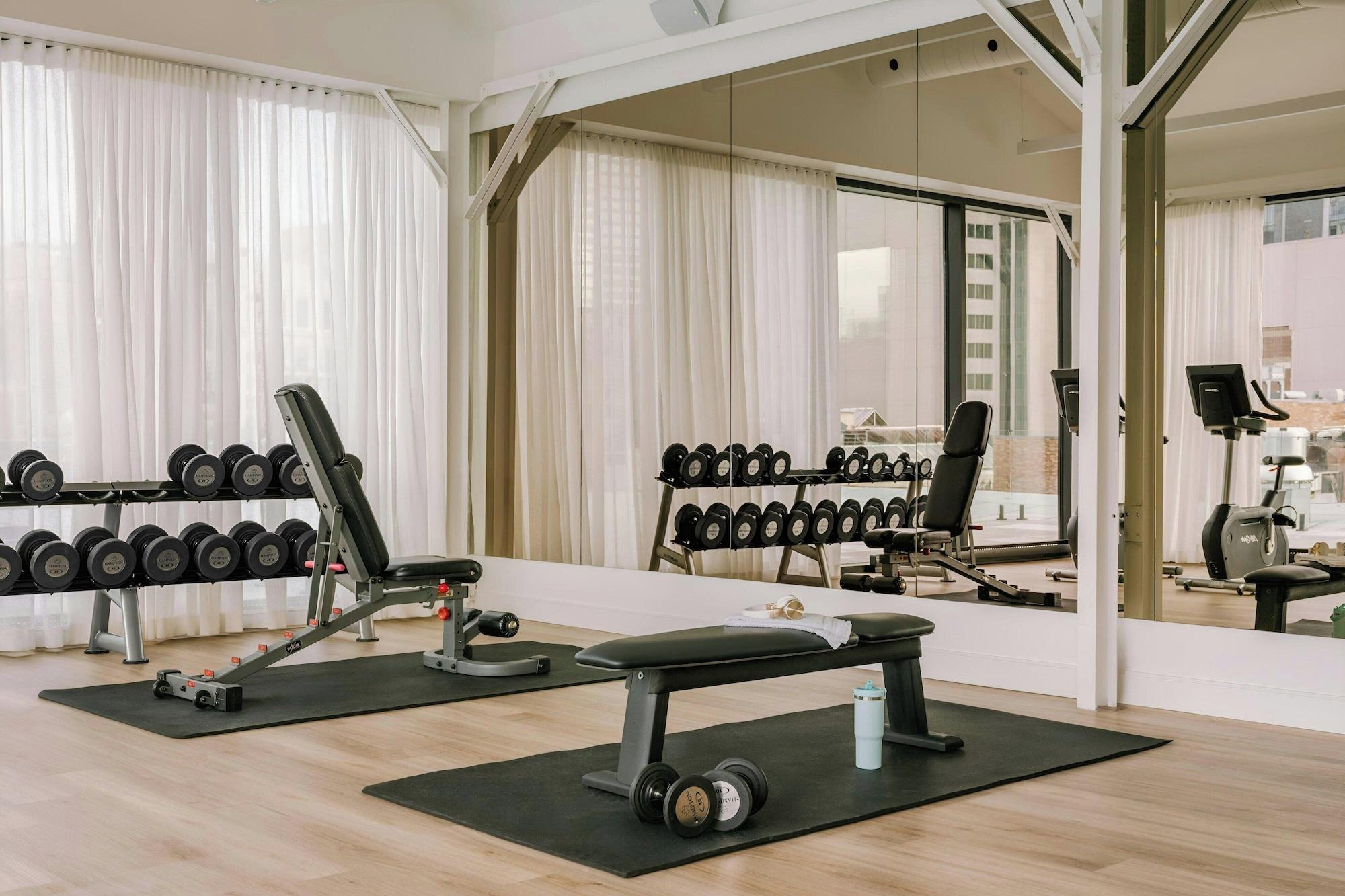 Gimnasio Sonder by Marriott Bonvoy Apollon Apartments Old Montreal