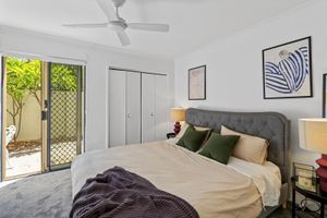 Alquiler Vacacional - Leafy central stylish apartment in great location.