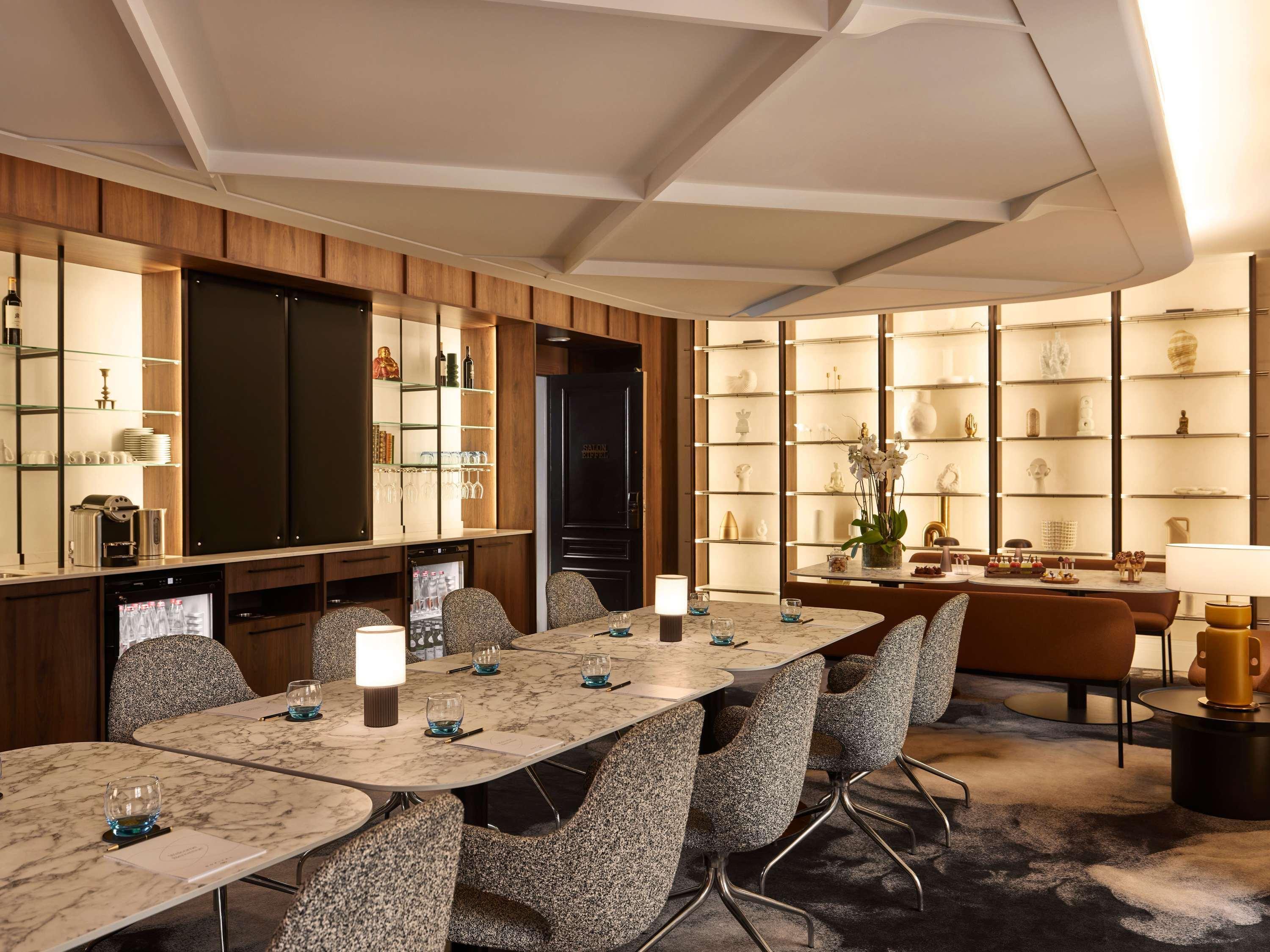 Vista Exterior Sofitel Paris Baltimore Tour Eiffel Hotel