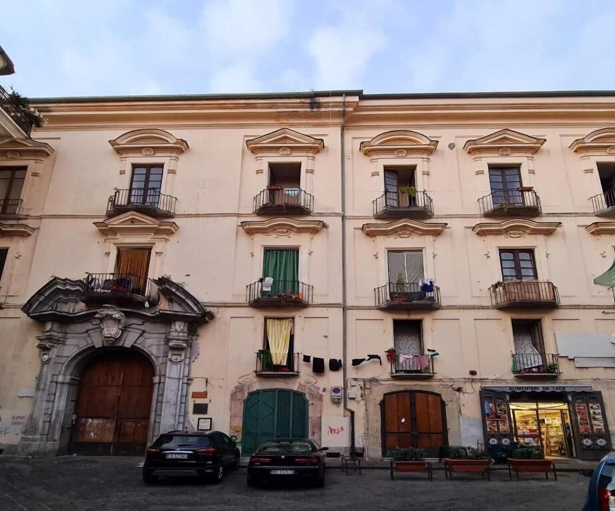 Varios Salerno Experience HOSTEL