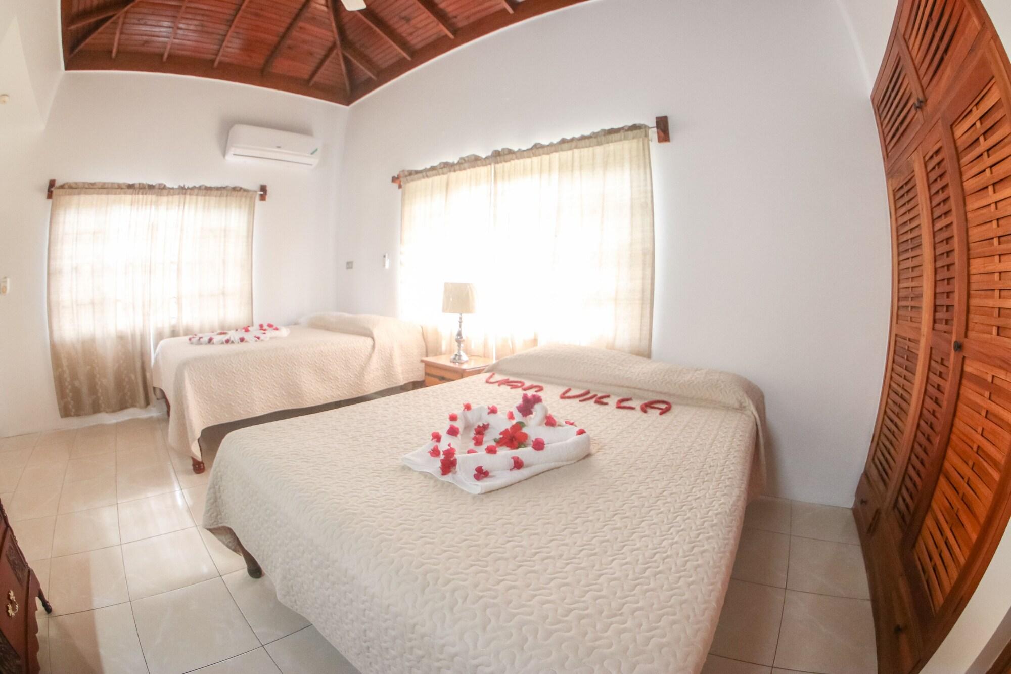 Varios Van Villa Holidays